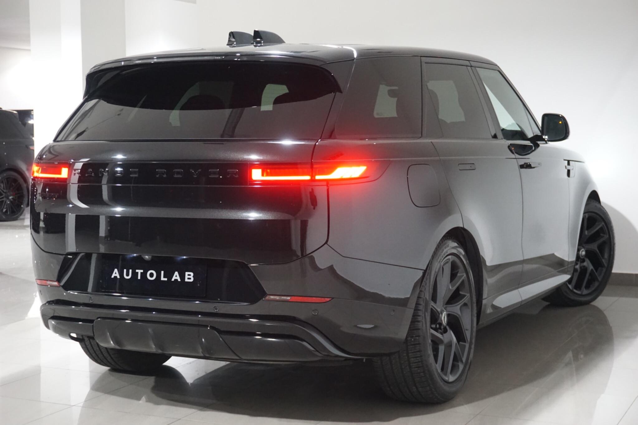 Land Rover Range Rover Sport 3.0 D300 MHEV Dynamic SE Auto 4WD Euro 6 (s/s) 5dr